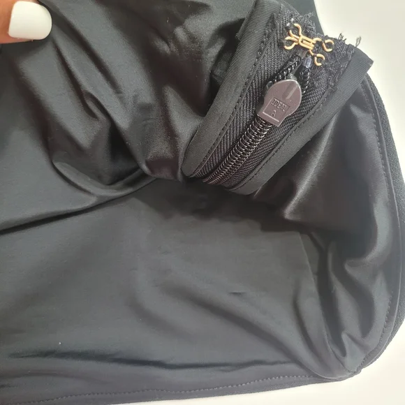 Abercrombie & Fitch Black Top Size M - Picture 12 of 13